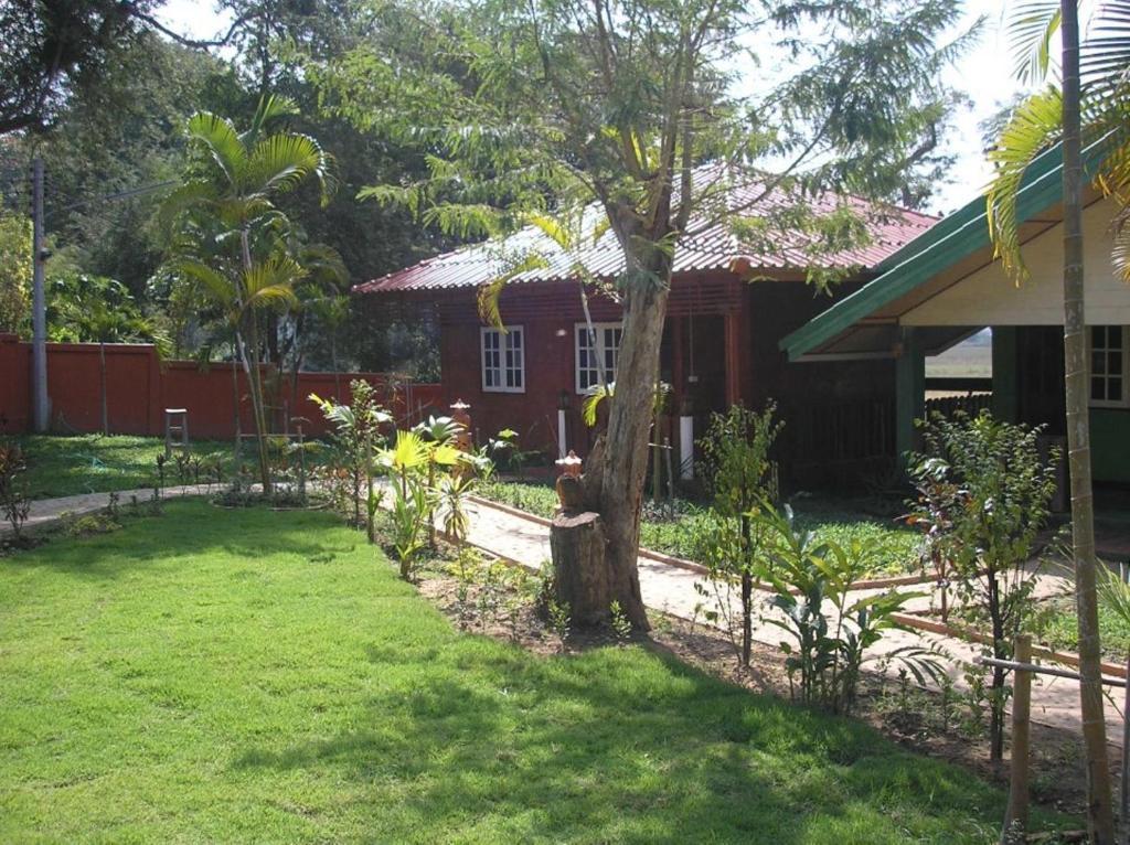 Tamarind Grand Resort Mae Sariang Εξωτερικό φωτογραφία